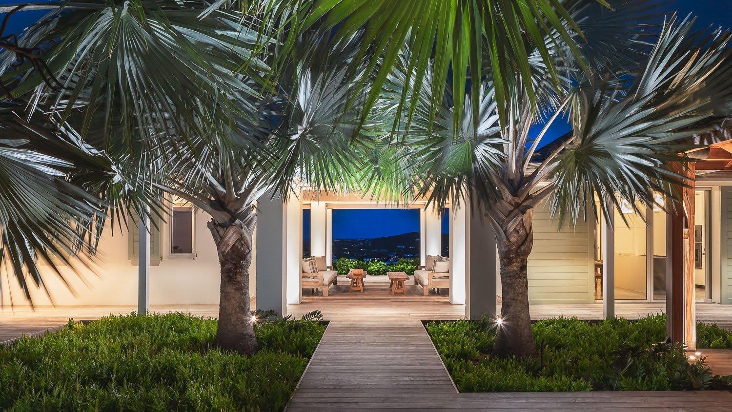 Ideally Located Prestigious Villa Toiny Exterior foto