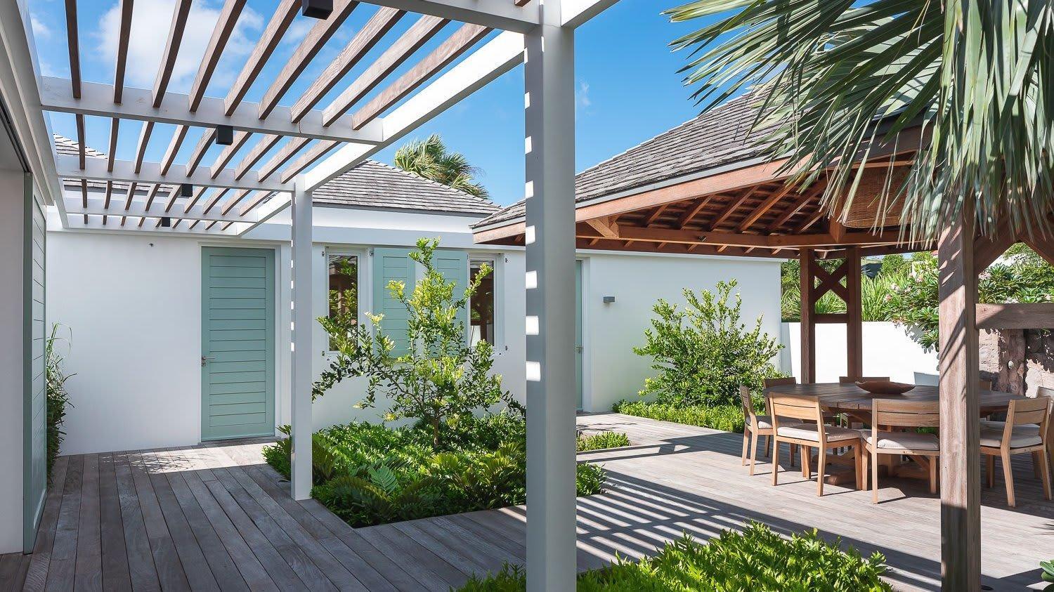 Ideally Located Prestigious Villa Toiny Exterior foto