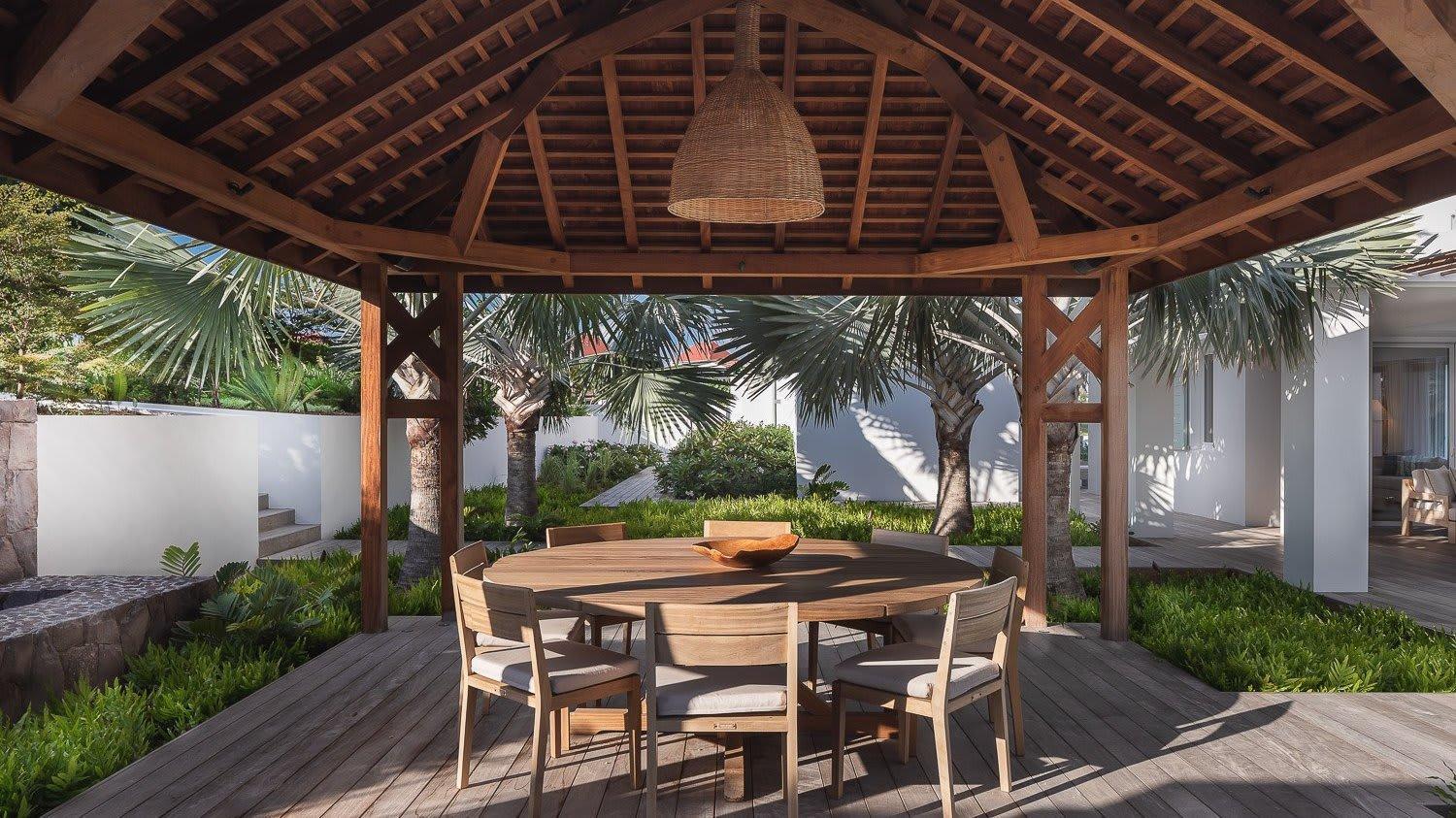 Ideally Located Prestigious Villa Toiny Exterior foto